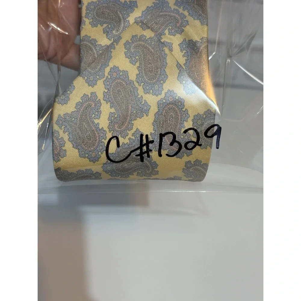 Mallory Church London Ltd Vintage Paisley Silk Necktie Yellow Gray Classic Tie